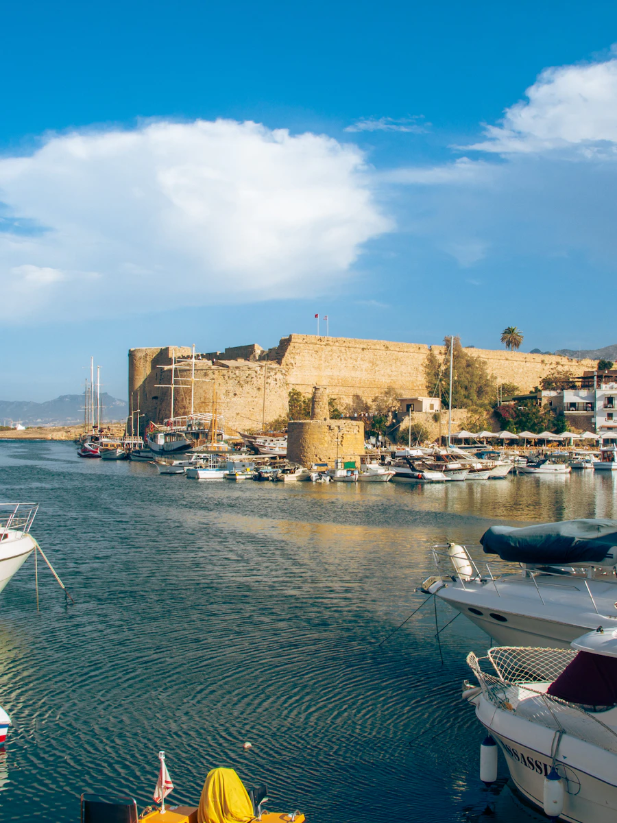 Girne Kalesi ve antik liman